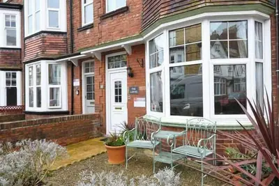 Image de Ground Floor At The Lawns - Lovely chic ground floor apartment