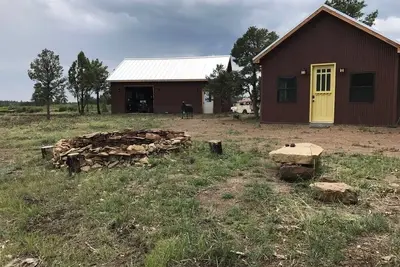 Image de Old Raton Pass Base Camp Cabin with Loft Northern New Mexico Mountain Ranch on Colorado Border by RedAwning