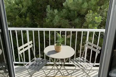 Image de Superbe appartement 65m2  tout confort 2 chambres, à 200m de la plage à pied