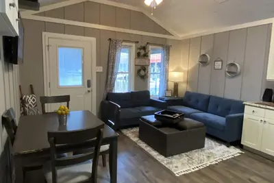 R&R Getaway Comfort on the water!