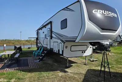 Image de Family Beach Rv-Cruiser Aire 5th Wheel Sleeps 7 - Rv 9