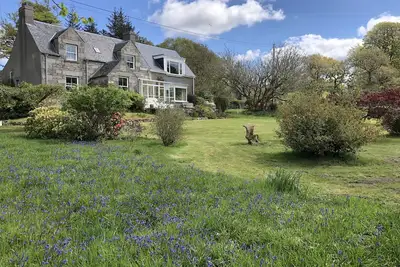 Image de Farm house, family and pet friendly.