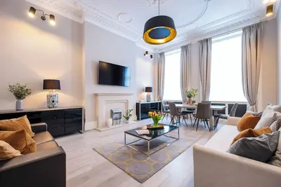 Image de 2 Bedroom Contemporary Victorian Apartment London