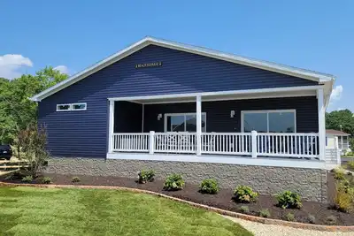 Image de Beautiful home - marina, beach, pools, family fun, pets!