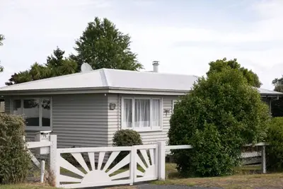 Image de Walk to Town and Lake! - Central