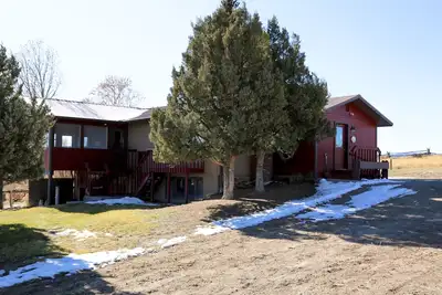 Image de 20+ Acres of Peace @ The Saratoga Hoemstead