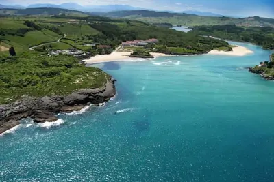 Image de Frente a la playa, vistas al mar y piscina- La Arena 4608