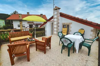 Image de Apartamento con jardín en entorno rural - Castillo 7000