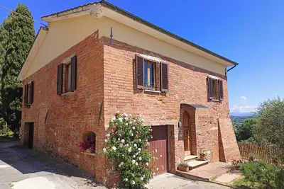 Image de La Vinova Ancient House Walking Distance - A/C, Private Patio & Panorama