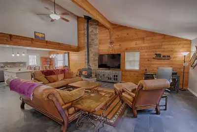 Mountain Living at its Finest!