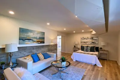 Image de High End One Bedroom Suite with Beautiful views and Jacuzzi Hot Tub