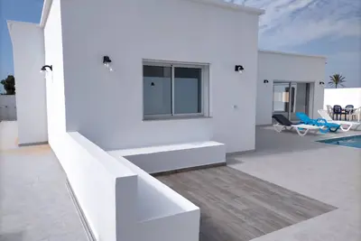 Image de Superb single-storey villa with swimming pool