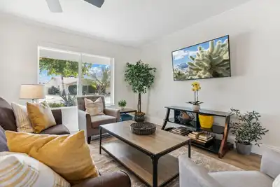 Image de Enjoy Old Town Scottsdale Night Life- Pool home