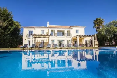 Image de Villa Escolar - spacious 5 bed villa
