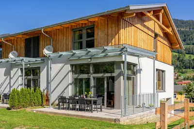 Image de Spacieuse maison d'angle avec sauna