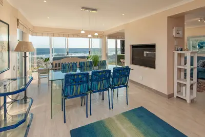 Image de Hermanus Haven, entire home with private pool, on the sea