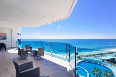 Image de Esmeralda Beach Resort 2 Bedrooms Condo B 602