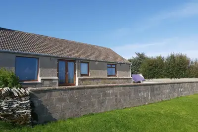 Image de Bungalow with sea-view, near small town of Thurso.