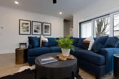 Image de East Nashville Stunner-Minutes To Downtown