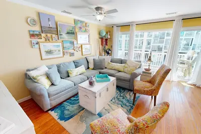 Image de South Beach Ocean N2 | Steps to Beach + Activities