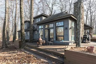 Image de Golf Course Views Golden Tee Pool Tennis Golf Hike