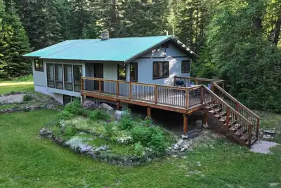 Image de The Swan Lake Hideaway, a true Montana Experience!