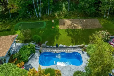 Image de Stunning 6 Bed, 6 Bath Pool! Hot Tub! Private Oasis! Poolside Cabana! Gym!