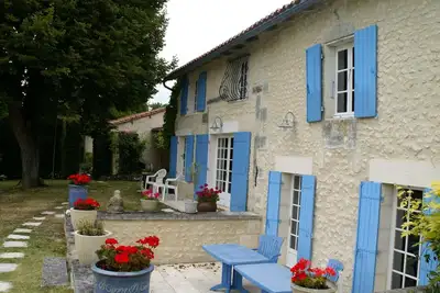 Image de Belle maison de vacances avec piscine privée