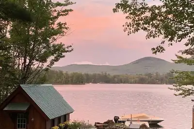 Image de Beautiful 4 Season, Maine Lakefront Home, easy drive to Sugarloaf & Saddleback.