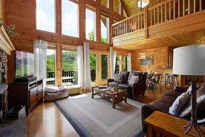 Image de Huge cabin, 3 person Sauna, gorgeous views!
