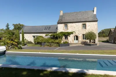 Image de Manoir de la Nogrie - La Grange 4*, Cosy & chic, Piscine, Spa, Pétanque