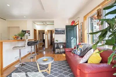 Image de House w Parking | Polo Universitário by HostWise