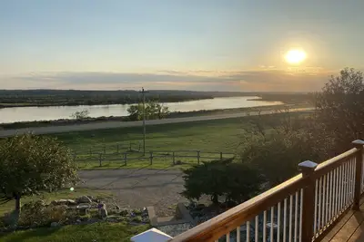 Image de Farm Island Missouri River Views