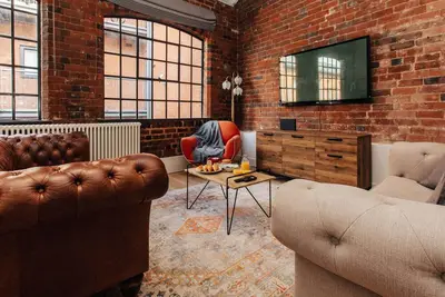 Image de Spacious Historic Townhouse w/ Free Secure Parking