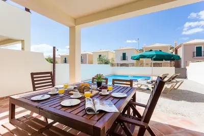 Image de Family-friendly villa has private pool, short walk to Burgau Beach