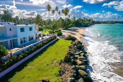 Image de Casa Del Mar - Beach Front with Endless Views