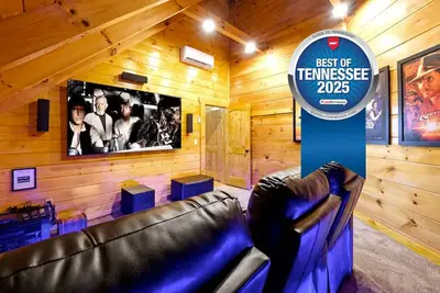 Image de Huge 86\" Theater w/ Stadium Seating, Hot Tub, Pool Table, Views, Resort Pool