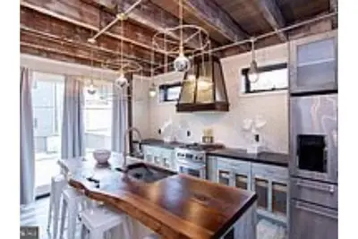 Image de Luxury Hotel, Roof Deck, Parking & Walk to New Hope!