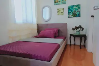 Image de Relaxing place to stay away from home, good for 2 person only.