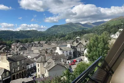 Fantastic central Ambleside location with stunning mountain views