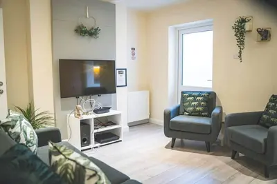 Image de Perfect for contractors, 4-bedrooms, sleeps 7!