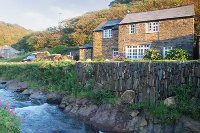 Image de 3 chambres à coucher à Boscastle