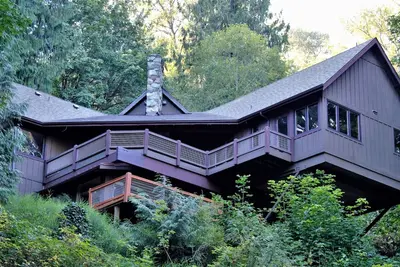 Image de River's Edge Retreat by North Bend Escapes