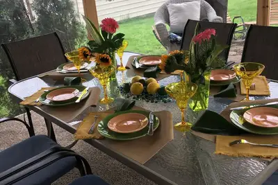 Image de Downtown Westfield, with Patio, Near Wineries, Dining, and  Lake Erie