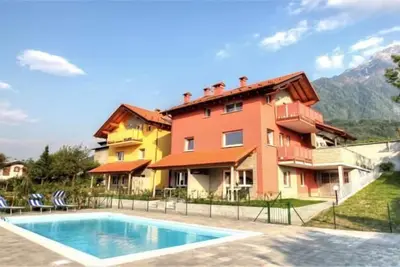 Image de 4-room apartment with terrace, pool, slide, swing and sandpit