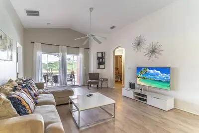 Image de Private Pool with Lake View | Pet-Friendly 5br Single Level Home | Game Room & Spa