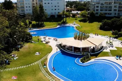 Image de Appartement de vacances \"Apartamentos Antunes\" avec piscine, Wi-Fi, balcon et jardin
