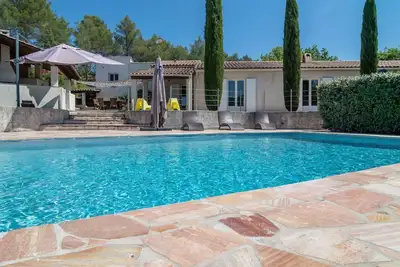 Image de Magnifique maison de vacances privée avec Wifi, piscine privée, climatisation, Tv et terrasse