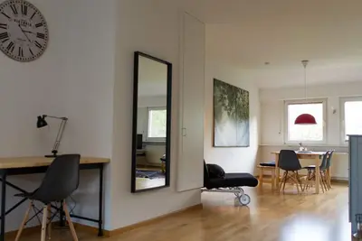 Image de Apartment No.  3 in the Main House – spacious, with stunning garden views