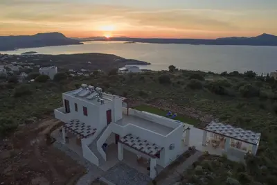 Image de Entire villa PhenΩmena with a fascinating view